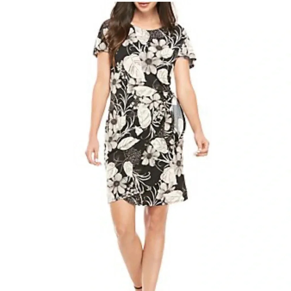 Signature by Robbie Bee Navy Blue and White Dress Size Medium